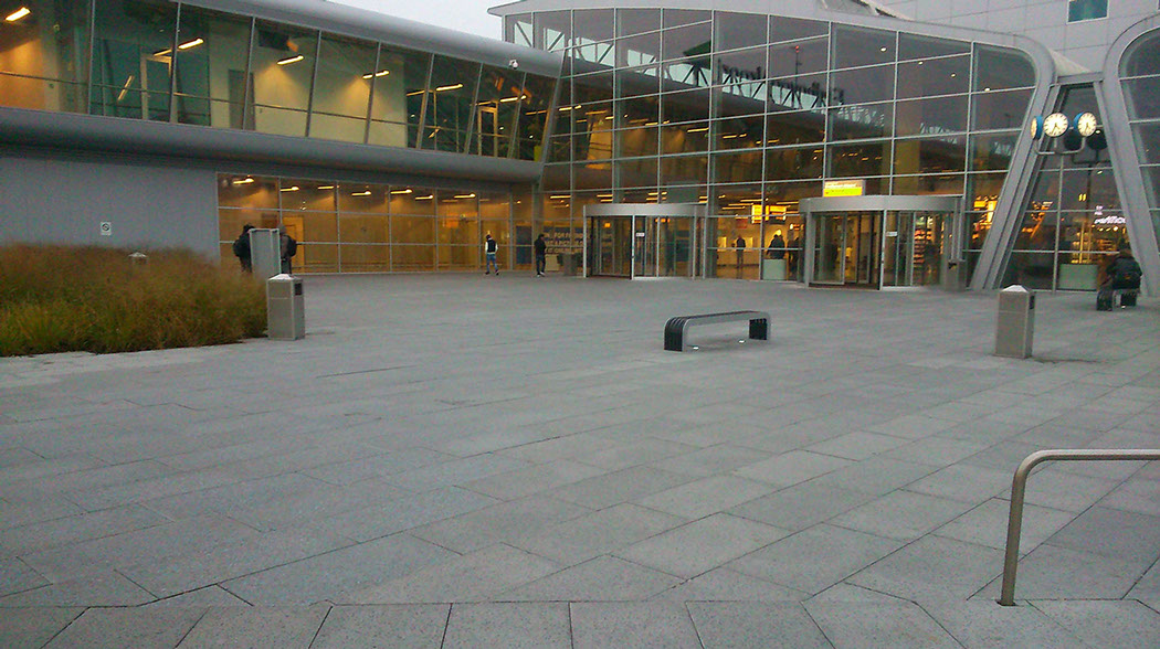 Jeths Cleaning houd graag al uw buitenterreinen bij. Terreinonderhoud houd ook in dat we ons bezighouden met onkruid- en gladheidbestrijding.