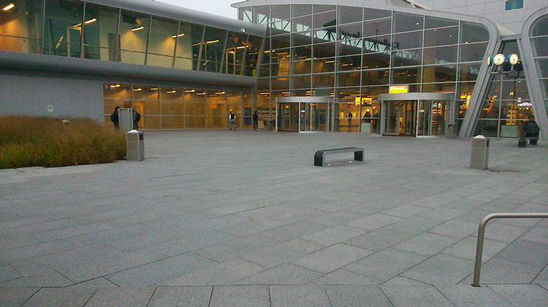 Jeths Cleaning houd graag al uw buitenterreinen bij. Terreinonderhoud houd ook in dat we ons bezighouden met onkruid- en gladheidbestrijding.